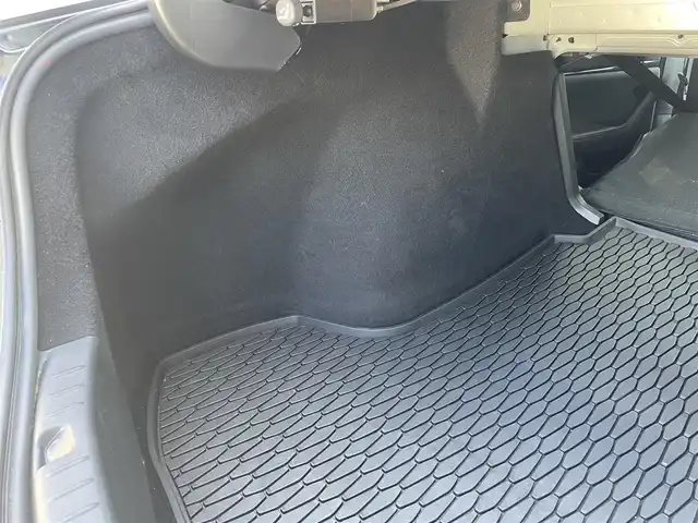 マツダ マツダ３セダン XD ブラックトーンED 滋賀県 2022(令4)年 4.8万km ジェットブラックマイカ 社外スプリング(Auto Exe)/社外ステアリング(Auto Exe)/社外ドアバイザー(Auto Exe)/純正10.25インチナビ/(FM/AM/CD/DVD/Bluetooth/HDMI/USB)/バックカメラ/ETC/前後ドラレコ/踏み間違い防止アシスト/ブレーキアシスト/プリクラッシュブレーキアシスト/ヒルスタート（坂道発進）アシスト/前方衝突防止支援システム/後側方衝突防止支援システム/TCS（トラクションコントロールシステム）/VDC（ビークルダイナミクスコントロール）/レーンキープアシスト/車間自動制御システム	/ASCD（オートスピードコントロール装置）/ABS（アンチロックブレーキシステム）/バックビューモニター/コーナー・バックセンサー（ソナー）/標識検知機能/電動格納ミラー/電子パーキング/オートブレーキ/オートライト/オートハイビーム/LEDヘッドライト/フルオートエアコン/USB端子/プッシュスタート/スマートキー/純正フロアマット/純正ステアリング積込/純正スプリング積込