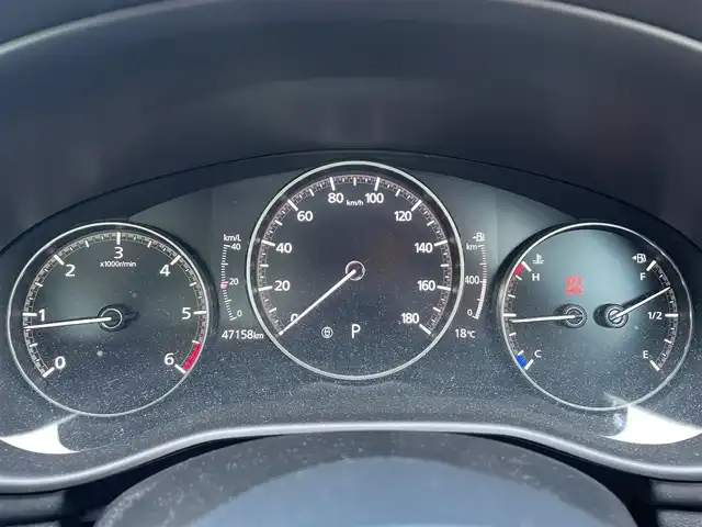 マツダ マツダ３セダン XD ブラックトーンED 滋賀県 2022(令4)年 4.8万km ジェットブラックマイカ 社外スプリング(Auto Exe)/社外ステアリング(Auto Exe)/社外ドアバイザー(Auto Exe)/純正10.25インチナビ/(FM/AM/CD/DVD/Bluetooth/HDMI/USB)/バックカメラ/ETC/前後ドラレコ/踏み間違い防止アシスト/ブレーキアシスト/プリクラッシュブレーキアシスト/ヒルスタート（坂道発進）アシスト/前方衝突防止支援システム/後側方衝突防止支援システム/TCS（トラクションコントロールシステム）/VDC（ビークルダイナミクスコントロール）/レーンキープアシスト/車間自動制御システム	/ASCD（オートスピードコントロール装置）/ABS（アンチロックブレーキシステム）/バックビューモニター/コーナー・バックセンサー（ソナー）/標識検知機能/電動格納ミラー/電子パーキング/オートブレーキ/オートライト/オートハイビーム/LEDヘッドライト/フルオートエアコン/USB端子/プッシュスタート/スマートキー/純正フロアマット/純正ステアリング積込/純正スプリング積込