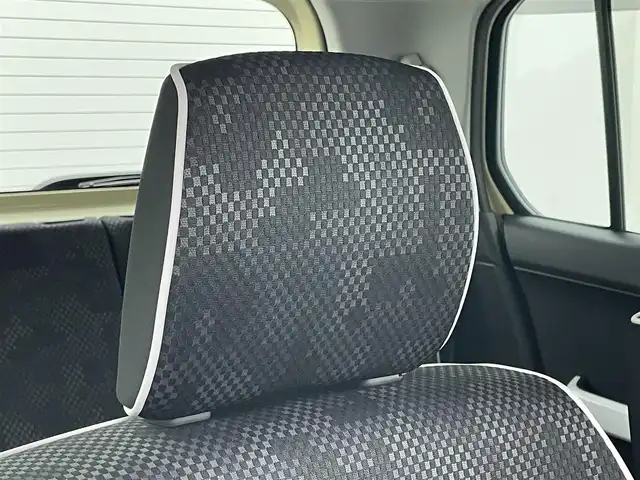 スズキ ハスラー G 岡山県 2016(平28)年 4.9万km シフォンアイボリーM メモリナビ（MDV-D503）/（CD/DVD/BT/フルセグ/USB)/シートヒーター（運転席/助手席）/スズキセーフティ/社外ツイーター/横滑り防止/１６インチＡＷ/プッシュスタート/アイドリングストップ/禁煙車/純正フロアマット/スマートキー×1