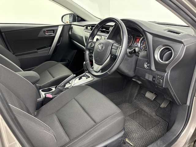 トヨタ オーリス 180G Sパッケージ 埼玉県 2013(平25)年 3.4万km アバンギャルドブロンズメタリック 社外ナビ　CN-S310WD/(Bluetooth/ipod/USB/CD/DVD/AM/FM)/地デジフルセグ/バックカメラ/ETC/パドルシフト/スポーツモード/プッシュスタート/ステアリングリモコン/フロントフォグランプ/ウィンカーミラー/トノカバー/純正ドアバイザー/純正フロアマット/純正16インチアルミホイール