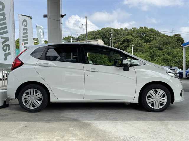 ホンダ フィット 13G F 兵庫県 2019(令1)年 1.5万km タフタホワイトⅢ ホンダセンシング/社外メモリーナビ/Bluetooth接続可/レーダークルコン/プッシュスタート/スマートキー×2あります/ビルトインETC