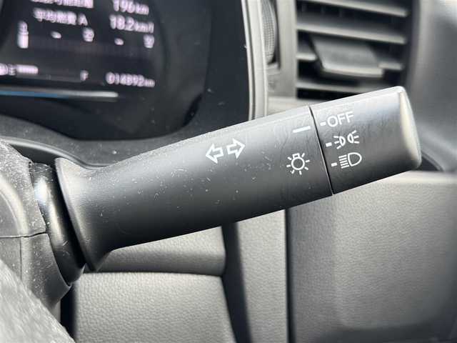 ホンダ フィット 13G F 兵庫県 2019(令1)年 1.5万km タフタホワイトⅢ ホンダセンシング/社外メモリーナビ/Bluetooth接続可/レーダークルコン/プッシュスタート/スマートキー×2あります/ビルトインETC