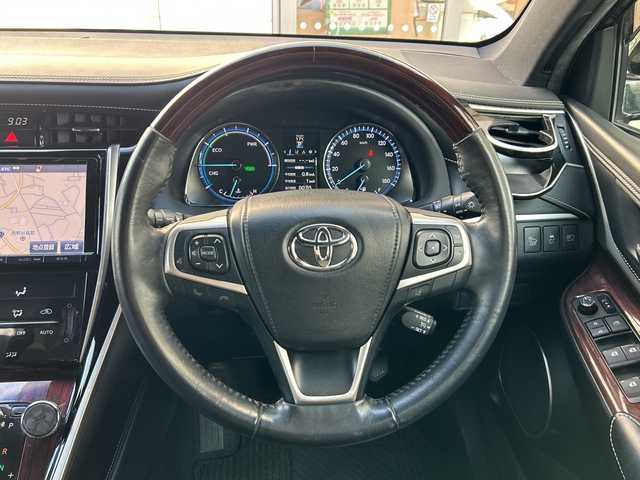 トヨタ ハリアー ハイブリッド プレミアム 埼玉県 2014(平26)年 11.8万km スパークリングブラックパールクリスタルシャイン 純正ナビ/フルセグ/DVD/CD/SD/BT/FM/AM/サンルーフ　/モデリスタエアロ/バックカメラ　/ビルトインＥＴＣ　/クルーズコントロール　/レーンキープアシスト　/パワーバックドア　/運転席パワーシート　/オートライト/オートハイビーム　/ステアリングスイッチ/横滑り防止/スマートキー２本　/保証書　/取扱説明書