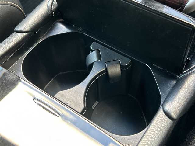 トヨタ ハリアー ハイブリッド プレミアム 埼玉県 2014(平26)年 11.8万km スパークリングブラックパールクリスタルシャイン 純正ナビ/フルセグ/DVD/CD/SD/BT/FM/AM/サンルーフ　/モデリスタエアロ/バックカメラ　/ビルトインＥＴＣ　/クルーズコントロール　/レーンキープアシスト　/パワーバックドア　/運転席パワーシート　/オートライト/オートハイビーム　/ステアリングスイッチ/横滑り防止/スマートキー２本　/保証書　/取扱説明書