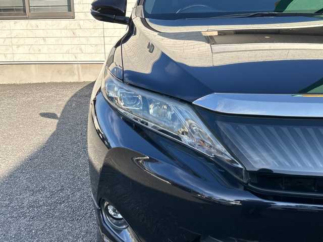 トヨタ ハリアー ハイブリッド プレミアム 埼玉県 2014(平26)年 11.8万km スパークリングブラックパールクリスタルシャイン 純正ナビ/フルセグ/DVD/CD/SD/BT/FM/AM/サンルーフ　/モデリスタエアロ/バックカメラ　/ビルトインＥＴＣ　/クルーズコントロール　/レーンキープアシスト　/パワーバックドア　/運転席パワーシート　/オートライト/オートハイビーム　/ステアリングスイッチ/横滑り防止/スマートキー２本　/保証書　/取扱説明書