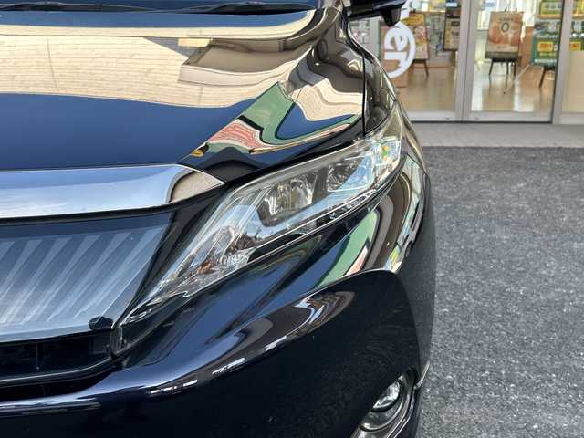 トヨタ ハリアー ハイブリッド プレミアム 埼玉県 2014(平26)年 11.8万km スパークリングブラックパールクリスタルシャイン 純正ナビ/フルセグ/DVD/CD/SD/BT/FM/AM/サンルーフ　/モデリスタエアロ/バックカメラ　/ビルトインＥＴＣ　/クルーズコントロール　/レーンキープアシスト　/パワーバックドア　/運転席パワーシート　/オートライト/オートハイビーム　/ステアリングスイッチ/横滑り防止/スマートキー２本　/保証書　/取扱説明書