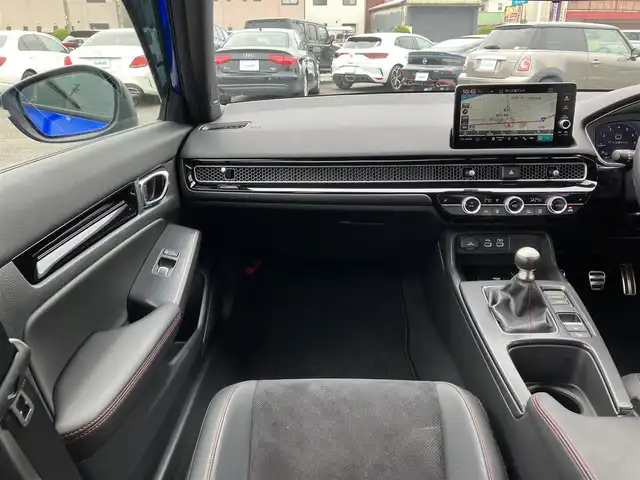 ホンダ シビック EX 三重県 2022(令4)年 2.5万km プレミアムクリスタルブルークリスタル ♪ワンオーナー/♪走行24377km/♪6速マニュアル/ターボ/♪BOSSサウンド/ホンダセンシング/・衝突軽減ブレーキ(CMBS)/・踏み間違い衝突軽減システム/・アダプティブクルーズコントロール(ACC)/・車線維持支援システム(LKAS)/・路外逸脱抑制機能/・先行車発進お知らせ機能/・標識認識機能/・オートハイビーム/ブラインドスポットインフォメーション/Honda CONNECTディスプレイ/・ナビゲーション/・フルセグ・USB/・Bluetoothオーディオ/・Apple Car Play/・Android Auto/・バックカメラ/スマートキー/プッシュスタート/ワイヤレス充電/USBポート(充電)/前後ドライブレコーダー/ハーフレザーシート/前席パワーシート/前席シートヒーター/オートブレーキホールド/コーナーセンサー/アイドリングストップ/純正18インチAW/LEDヘッドライト/LEDフォグライト/オートライト/オートワイパー/オートリトラクタブルミラー/ウィンカーミラー/革巻ステアリング/ステアリングスイッチ/フロアマット/ドアバイザー/プライバシーガラス/ビルトインETC2.0/サイド/カーテン/ニーエアバック