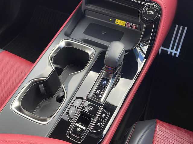 レクサス ＮＸ 350 Fスポーツ 佐賀県 2023(令5)年 2.3万km ホワイトノーヴァガラスフレーク エンジンスタートボタン/保証書/取扱説明書/記録簿/MTモード付AT/100V充電/アイドリングストップ/スマートキー/AAC/スペアキー有/追従走行付きクルーズコントロール/Bluetooth接続/USB入力端子/ビルトインETC2.0/全方位カメラ/AppleCarPlay/AndroidAuto/フルセグTV/純正ナビ/サンルーフ/電動リアゲート/純正前後ドライブレコーダー/全席パワーシート/フロアマット/レザーシート/全席シートヒーター/前席エアシート/純正アルミホイール/ABS/横滑り防止装置/前後コーナーセンサー/レーンキープアシスト/盗難防止装置/オートライト/オートマチックハイビーム/ダウンヒルアシストコントロール/LEDヘッドライト/衝突被害軽減システム/ヘッドアップディスプレイ/シートメモリ/パドルシフト/電格ウィンカーミラー/ブラインドスポットモニター/革巻ステアリング/ステアリングスイッチ/プリクラッシュセーフティ/デジタルインナーミラー/ロードサインアシスト/レーンチェンジアシスト/プロアクティブドライビングアシスト/パーキングサポートブレーキ/安心降車アシスト/リアカメラディテクション/おくだけ充電