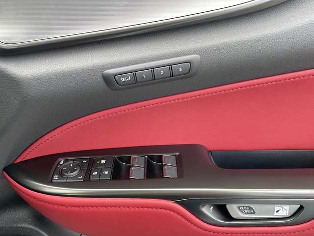 レクサス ＮＸ 350 Fスポーツ 佐賀県 2023(令5)年 2.3万km ホワイトノーヴァガラスフレーク エンジンスタートボタン/保証書/取扱説明書/記録簿/MTモード付AT/100V充電/アイドリングストップ/スマートキー/AAC/スペアキー有/追従走行付きクルーズコントロール/Bluetooth接続/USB入力端子/ビルトインETC2.0/全方位カメラ/AppleCarPlay/AndroidAuto/フルセグTV/純正ナビ/サンルーフ/電動リアゲート/純正前後ドライブレコーダー/全席パワーシート/フロアマット/レザーシート/全席シートヒーター/前席エアシート/純正アルミホイール/ABS/横滑り防止装置/前後コーナーセンサー/レーンキープアシスト/盗難防止装置/オートライト/オートマチックハイビーム/ダウンヒルアシストコントロール/LEDヘッドライト/衝突被害軽減システム/ヘッドアップディスプレイ/シートメモリ/パドルシフト/電格ウィンカーミラー/ブラインドスポットモニター/革巻ステアリング/ステアリングスイッチ/プリクラッシュセーフティ/デジタルインナーミラー/ロードサインアシスト/レーンチェンジアシスト/プロアクティブドライビングアシスト/パーキングサポートブレーキ/安心降車アシスト/リアカメラディテクション/おくだけ充電