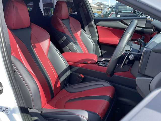 レクサス ＮＸ 350 Fスポーツ 佐賀県 2023(令5)年 2.3万km ホワイトノーヴァガラスフレーク エンジンスタートボタン/保証書/取扱説明書/記録簿/MTモード付AT/100V充電/アイドリングストップ/スマートキー/AAC/スペアキー有/追従走行付きクルーズコントロール/Bluetooth接続/USB入力端子/ビルトインETC2.0/全方位カメラ/AppleCarPlay/AndroidAuto/フルセグTV/純正ナビ/サンルーフ/電動リアゲート/純正前後ドライブレコーダー/全席パワーシート/フロアマット/レザーシート/全席シートヒーター/前席エアシート/純正アルミホイール/ABS/横滑り防止装置/前後コーナーセンサー/レーンキープアシスト/盗難防止装置/オートライト/オートマチックハイビーム/ダウンヒルアシストコントロール/LEDヘッドライト/衝突被害軽減システム/ヘッドアップディスプレイ/シートメモリ/パドルシフト/電格ウィンカーミラー/ブラインドスポットモニター/革巻ステアリング/ステアリングスイッチ/プリクラッシュセーフティ/デジタルインナーミラー/ロードサインアシスト/レーンチェンジアシスト/プロアクティブドライビングアシスト/パーキングサポートブレーキ/安心降車アシスト/リアカメラディテクション/おくだけ充電