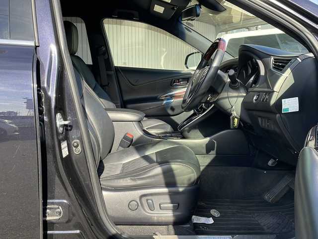 トヨタ ハリアー プレミアム 長野県 2017(平29)年 6.2万km スパークリングブラックパールクリスタルシャイン 純正メーカーナビ/バックカメラ/JBLサウンドシステム/パワーバックドア/ハーフレザーシート/パワーシート/プッシュスタート/社外18インチアルミ/保証書・取説/スペアキー