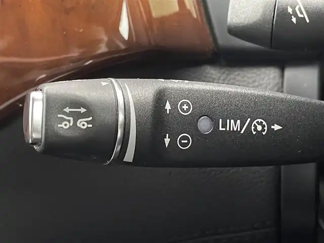 メルセデス・ベンツ ＧＬＳ３５０ｄ 4マチックスポーツ 三重県 2016(平28)年 8.4万km ダイヤモンドホワイト ACC/パノラミックスライディングルーフ　/黒革シート/harman/kardon/純正ナビ/全方位カメラ/フルセグTV/シートヒーター/温冷機能付きカップホルダー/電動格納サードシート/純正21インチアルミホイール/ETC/電動リアゲート/AppleCarPlay/AndroidAuto/スペアキー