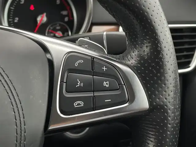 メルセデス・ベンツ ＧＬＳ３５０ｄ 4マチックスポーツ 三重県 2016(平28)年 8.4万km ダイヤモンドホワイト ACC/パノラミックスライディングルーフ　/黒革シート/harman/kardon/純正ナビ/全方位カメラ/フルセグTV/シートヒーター/温冷機能付きカップホルダー/電動格納サードシート/純正21インチアルミホイール/ETC/電動リアゲート/AppleCarPlay/AndroidAuto/スペアキー