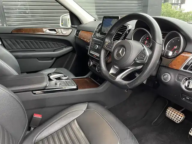 メルセデス・ベンツ ＧＬＳ３５０ｄ 4マチックスポーツ 三重県 2016(平28)年 8.4万km ダイヤモンドホワイト ACC/パノラミックスライディングルーフ　/黒革シート/harman/kardon/純正ナビ/全方位カメラ/フルセグTV/シートヒーター/温冷機能付きカップホルダー/電動格納サードシート/純正21インチアルミホイール/ETC/電動リアゲート/AppleCarPlay/AndroidAuto/スペアキー