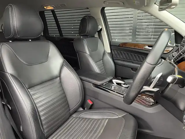メルセデス・ベンツ ＧＬＳ３５０ｄ 4マチックスポーツ 三重県 2016(平28)年 8.4万km ダイヤモンドホワイト ACC/パノラミックスライディングルーフ　/黒革シート/harman/kardon/純正ナビ/全方位カメラ/フルセグTV/シートヒーター/温冷機能付きカップホルダー/電動格納サードシート/純正21インチアルミホイール/ETC/電動リアゲート/AppleCarPlay/AndroidAuto/スペアキー