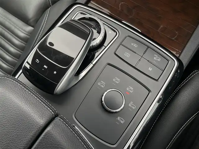 メルセデス・ベンツ ＧＬＳ３５０ｄ 4マチックスポーツ 三重県 2016(平28)年 8.4万km ダイヤモンドホワイト ACC/パノラミックスライディングルーフ　/黒革シート/harman/kardon/純正ナビ/全方位カメラ/フルセグTV/シートヒーター/温冷機能付きカップホルダー/電動格納サードシート/純正21インチアルミホイール/ETC/電動リアゲート/AppleCarPlay/AndroidAuto/スペアキー