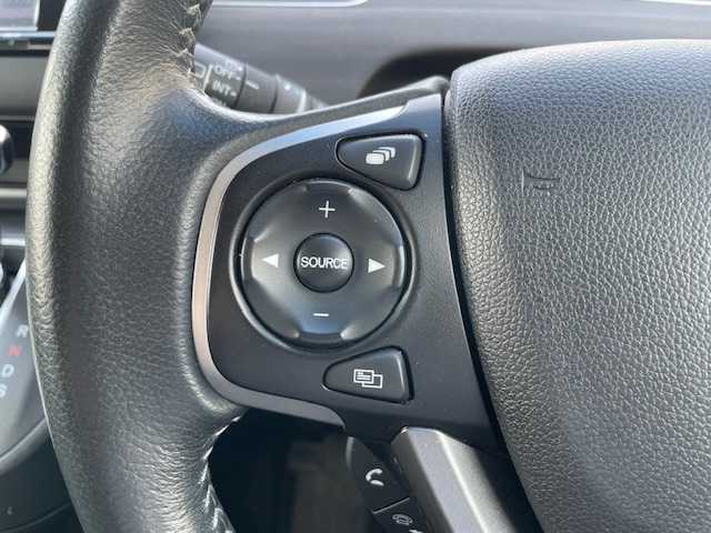 ホンダ フリード G ホンダセンシング 三重県 2017(平29)年 7.5万km クリスタルブラックパール メーカーオプション/・サイド/カーテンエアバック/Cパッケージ/・プラズマクラスター付オートエアコン/・ロールサンシェード/・コンフォートビューパッケージ/Sパッケージ/・LEDヘッドランプ/・オートライト/・アクティブコーナリングランプ/・185/65R15インチ純正AW/・革巻きステアリングホイール/・ブラック木目調インパネ加飾/・ハーフレザーシート/・シートバックポケット/ホンダセンシング/・衝突軽減ブレーキ/・歩行者事故低減ステアリング/・車線維持支援システム/・路外逸脱抑制機能/・誤発進抑制機能/・先行車発進お知らせ機能/・標識認識機能/・マルチインフォメーションディスプレイ/純正11型フリップダウンモニター/純正SDナビ/フルセグTV/【CD/DVD/SD/Bluetooth】/バックカメラ/ビルトインETC/ドライブレコーダー/プッシュスタート/スマートキー/スペアキー/純正フロアマット