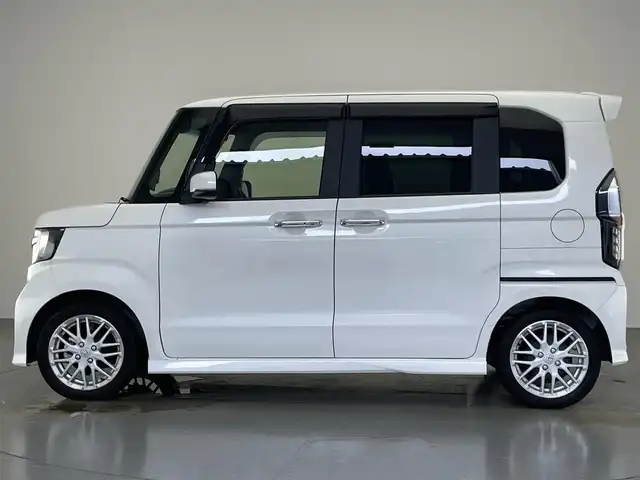 ホンダ Ｎ ＢＯＸ カスタム L ターボ 愛知県 2022(令4)年 1.5万km プラチナホワイトパール 社外ナビ　シートヒーター　禁煙車　ホンダセンシング　Ｂｌｕｅｔｏｏｔｈ　フルセグ　ＤＶＤ　前後ドラレコ　ＥＴＣ　両側パワスラ　衝突軽減　追従クルコン　ＬＥＤオートライト　黒ハーフレザー　パドルシフト