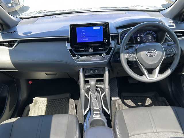 トヨタ カローラ クロス ハイブリッド Z 石川県 2024(令6)年 0.7万km アティチュードブラックマイカ ワンオーナー/サンルーフ/ルーフレール/オートリアゲート/オートワイパー/ウィンカーミラー/ドアバイザー/LEDヘッドライト/レーダークルーズコントロール/アイドリングストップ/シートヒーター/パワーシート/Bluetooth/フルセグテレビ/バックカメラ/ＥＴＣ/ドライブレコーダー