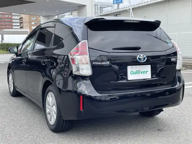 トヨタ プリウス α S 福岡県 2015(平27)年 11万km アティチュードブラックマイカ 純正社外ナビ/（ALPINE：EX900（9インチナビ））/Bluetooth対応/フルセグTV/CD/DVD/ドライブレコーダー（前側）/バックカメラ/3列シート/7人乗り/ビルトインETC/ドアバイザー/純正アルミホイール/純正フロアマット/プッシュスタート/パワーウィンドウ（ALL）/取扱説明書/スペアキー/スマートキー