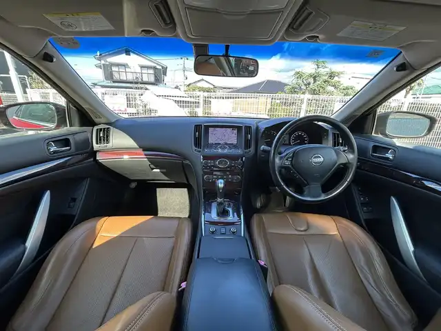 日産 スカイライン 370GT Type P 静岡県 2012(平24)年 9.7万km バイブラントレッド ユーザー買取車両/純正HDDナビ/[AM/FM/BT/TV/CD/DVD]/純正18インチAW/純正キセノンヘッドライト/MTモード付AT/バックカメラ/ドライブレコーダー/スマートキー/スペアキー×１/パワーシート/レザーシート/シートヒーター/USB入力端子/ETC/横滑り防止装置/SNOWモード/保証書/取扱説明書