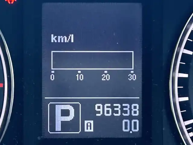 日産 スカイライン 370GT Type P 静岡県 2012(平24)年 9.7万km バイブラントレッド ユーザー買取車両/純正HDDナビ/[AM/FM/BT/TV/CD/DVD]/純正18インチAW/純正キセノンヘッドライト/MTモード付AT/バックカメラ/ドライブレコーダー/スマートキー/スペアキー×１/パワーシート/レザーシート/シートヒーター/USB入力端子/ETC/横滑り防止装置/SNOWモード/保証書/取扱説明書