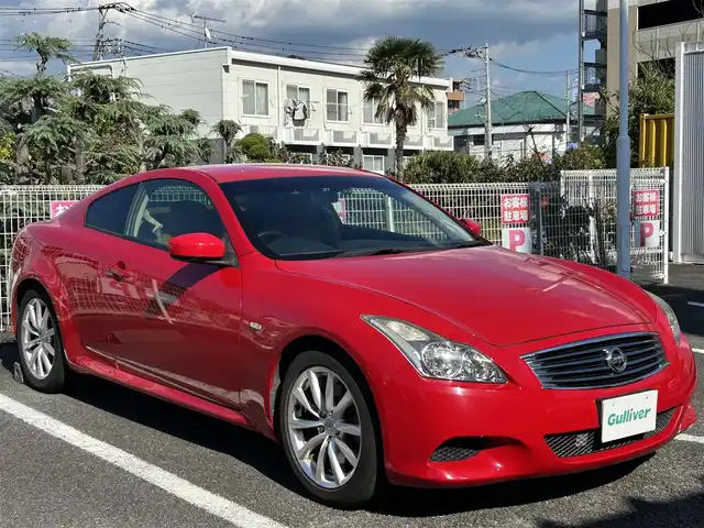 日産 スカイライン 370GT Type P 静岡県 2012(平24)年 9.7万km バイブラントレッド ユーザー買取車両/純正HDDナビ/[AM/FM/BT/TV/CD/DVD]/純正18インチAW/純正キセノンヘッドライト/MTモード付AT/バックカメラ/ドライブレコーダー/スマートキー/スペアキー×１/パワーシート/レザーシート/シートヒーター/USB入力端子/ETC/横滑り防止装置/SNOWモード/保証書/取扱説明書