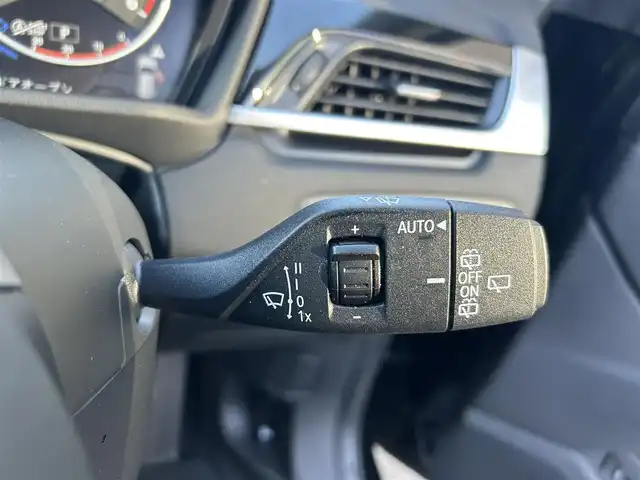 ＢＭＷ Ｘ１ xDrive 18d xライン 石川県 2017(平29)年 5.2万km 黒 4WD/サンルーフ/純正ナビ/　Bluetooth・AM/FM・CD・DVD・USB・AUX/バックカメラ/ETC/前後ドライブレコーダー/クルーズコントロール/パワーバックドア/ルーフレール/アンチロック・ブレーキ・システム/衝突被害軽減システム/横滑り防止装置/前後コーナーセンサー/レーンキープアシスト/盗難防止装置/ダウンヒルアシストコントロール/パーキングアシスト/アイドリングストップ/純正アルミホイール/スマートキー