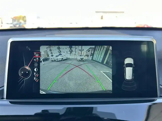 ＢＭＷ Ｘ１ xDrive 18d xライン 石川県 2017(平29)年 5.2万km 黒 4WD/サンルーフ/純正ナビ/　Bluetooth・AM/FM・CD・DVD・USB・AUX/バックカメラ/ETC/前後ドライブレコーダー/クルーズコントロール/パワーバックドア/ルーフレール/アンチロック・ブレーキ・システム/衝突被害軽減システム/横滑り防止装置/前後コーナーセンサー/レーンキープアシスト/盗難防止装置/ダウンヒルアシストコントロール/パーキングアシスト/アイドリングストップ/純正アルミホイール/スマートキー