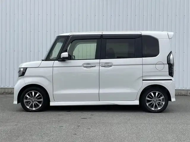 ホンダ Ｎ ＢＯＸ カスタム L 福岡県 2022(令4)年 1.2万km プラチナホワイトパール 衝突軽減ブレーキ　/左側パワースライドドア　/バックカメラ　/レーダークルーズコントロール　/ホンダセンシング　/前席シートヒーター　/社外メモリナビ（ＭＤＶ－Ｓ７０８Ｌ）　/ＥＴＣ　/純正１４インチアルミホイール