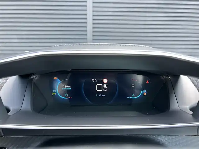 プジョー プジョー ２０８ GT 茨城県 2021(令3)年 2.2万km パール ワンオーナー　/ガラスルーフ　/アクティブセーフティブレーキ　/ＡＣＣ　/ＬＫＡ　/ＢＳＭ　/Ｂカメラ　/パーキングセンサー　/ＣａｒＰｌａｙ　/ＢＴ　/ＵＳＢ　/半革　/シートヒーター　/ＬＥＤ　/ＥＴＣ　/前後ドラレコ　/禁煙車