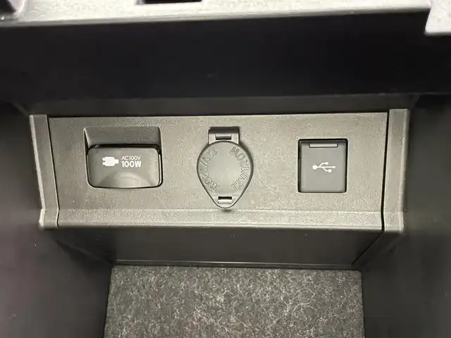 トヨタ アルファード S Cパッケージ 千葉県 2021(令3)年 1.2万km ホワイトパールクリスタルシャイン 禁煙車/トヨタセーフティセンス/・プリクラッシュセーフティ/・レーントレーシングアシスト/・ロードサインアシスト/・インテリジェントクリアランスソナー/・バックガイドモニター/・ブラインドスポットモニター/・リヤクロストラフィックアラート/両側パワースライドドア/パワーバックドア/T-Connectナビ/アラウンドビューモニター/レーダークルーズコントロール/LEDオートライト/ハーフレザーシート/パワーシート/純正18インチアルミホイール/純正フロアマット/USBポート/プッシュスタート