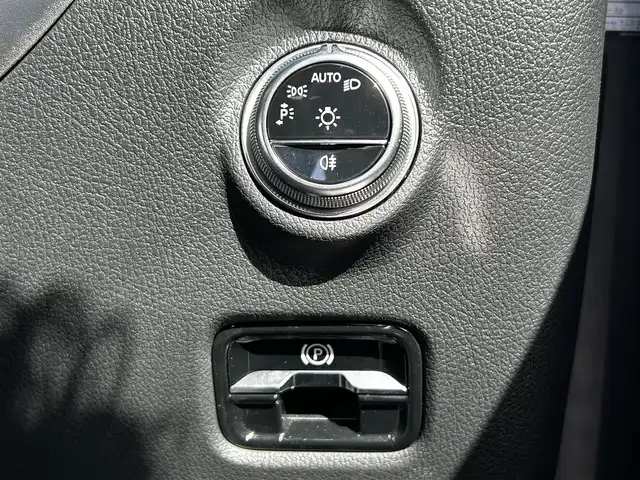 メルセデス・ベンツ Ｍ・ベンツ ＣＬＥ２００ クーペ スポーツ 福島県 2024(令6)年 0.9万km 白 カラーコード：885（オパリスホワイト）/ワンオーナー/パノラミックススライディングルーフ/ドライバーズパッケージ/・リア、アクスルステアリング/・ダイナミックボディコントロールサスペンション/・20インチAMGアルミホイール/レザーエクスクルーシブパッケージ/・本革シート/・ヘッドアップディスプレイ/・ブルメスターサラウンドシステム/・シートベンチレーター/・エアバランスパッケージ/・マルチコントロールバックパッケージ/レーダーセーフティパッケージ/・アクティブディスタンスアシストディストロニック/・アクティブステアリングアシスト/・アクティブレーンキーピングアシスト/・アクティブレーンチェンジアシスト/360°カメラ/デジタルライト/アダプティブハイビームアシスト・プラス/メモリー付パワーシート/パワーバックドア/キーレスゴー/ワイヤレスチャージング