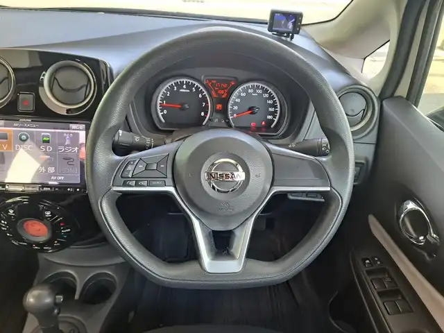 日産 ノート X Vセレクション 大阪府 2020(令2)年 1.8万km ブリリアントホワイトパール /禁煙ワンオーナ-//社外ナビ【ビッグX　X9Z】/・フルTV/CD/DVD/SD/Bluetooth//全周囲カメラ・バックカメラ・フロントカメラ//コーナーセンサー//デジタルインナーミラー//ETC//前後ドラレコ【DJ4-S】//衝突軽減ブレーキ//レーンキープアシスト//アイドリングストップ