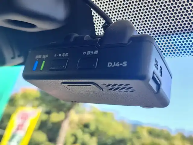 日産 ノート X Vセレクション 大阪府 2020(令2)年 1.8万km ブリリアントホワイトパール /禁煙ワンオーナ-//社外ナビ【ビッグX　X9Z】/・フルTV/CD/DVD/SD/Bluetooth//全周囲カメラ・バックカメラ・フロントカメラ//コーナーセンサー//デジタルインナーミラー//ETC//前後ドラレコ【DJ4-S】//衝突軽減ブレーキ//レーンキープアシスト//アイドリングストップ