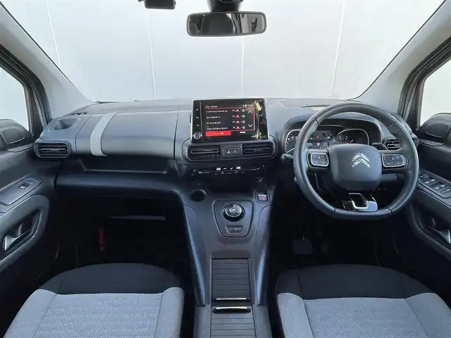 シトロエン シトロエン ベルランゴ シャイン ブルーHDi 東京都 2022(令4)年 2.3万km ベージュ 純正ディスプレイオーディオ/パノラミックガラスルーフ/ＡＣＣ/ＢＳＭ/レーンキープ/コーナーセンサー/前後ドライブレコーダー/ＥＴＣ/Ａｐｐｌｅ　Ｃａｒ　Ｐｌａｙ/Ａｎｄｏｒｏｉｄｏ　Ａｕｔｏ