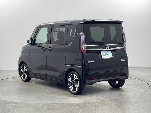 日産 ルークス ハイウェイスター Gターボ 栃木県 2024(令6)年 1.6万km ブラック ターボ/社外ナビ/アラウンドビューモニター/レーンキープアシスト/衝突被害軽減ブレーキ/革調シートカバー/純正15インチアルミホイール/左側パワースライドドア/前後コーナーセンサー/ドライブレコーダー/横滑り防止装置/フロアマット/プッシュスタート/スマートキー/スペアスマートキー