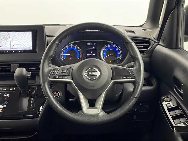 日産 ルークス ハイウェイスター Gターボ 栃木県 2024(令6)年 1.6万km ブラック ターボ/社外ナビ/アラウンドビューモニター/レーンキープアシスト/衝突被害軽減ブレーキ/革調シートカバー/純正15インチアルミホイール/左側パワースライドドア/前後コーナーセンサー/ドライブレコーダー/横滑り防止装置/フロアマット/プッシュスタート/スマートキー/スペアスマートキー
