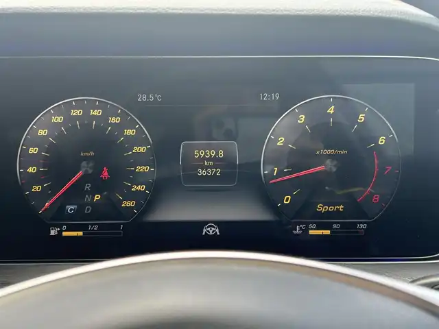 メルセデス・ベンツ Ｅ２００ クーペ スポーツ 福島県 2018(平30)年 3.7万km 白 サンルーフ/Brumesterサラウンドサウンドシステム/純正HDDナビ/（AM/FM/BT/USB/SD/TVワンセグ）/ETC/前後ドライブレコーダー/マルチビームLEDヘッドライト/アダプティブクルーズコントロール/後退時連動式ドアミラー/ブラインドスポットアシスト/ヘッドアップディスプレイ/レインセンサー/ステアリングヒーター/前席シートヒーター/パーキングアシスト/車線逸脱防止支援システム/衝突被害軽減ブレーキ/純正フロアマット