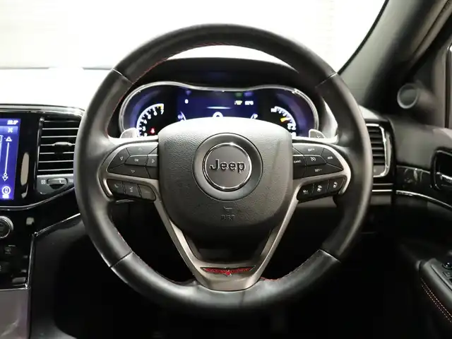 クライスラー・ジープ ジープ グランドチェロキー トレイルホーク 静岡県 2020(令2)年 1.9万km ダイヤモンドブラッククリスタル 4WD/限定152台/純正ナビ/バックカメラ/半革/シートヒーター/パワーシート/エアシート/パワーバックドア/ステアリングヒーター/シートベンチレーション/クルーズコントロール/ルーフレール/フルセグテレビ/ACC/ETC2/0/アイドリングストップ/スマートキー/プッシュスタート