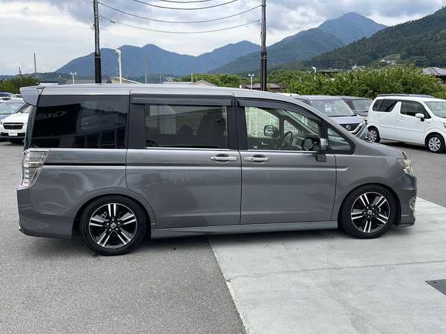 ホンダ ステップワゴン スパーダ Z クールスピリット 山梨県 2012(平24)年 11.8万km ポリッシュドメタルメタリック 純正ナビ/TV／ＣＤ／ＤＶＤ/バックモニター/ＥＴＣ　/クルーズコントロール/両側パワースライドドア/オートライト/純正１７ＡＷ/純正フロアマット/スマートキー　/オートエアコン/アイドリングストップ