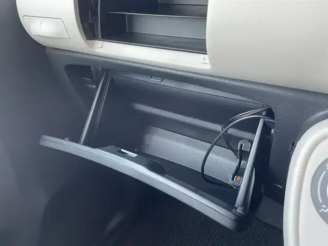 ダイハツ ミラ ココア L 島根県 2015(平27)年 8.2万km パールホワイトⅢ 社外SDナビ(Bluetooth/AM/FM)/CD/DVD/フルセグTV/ETC/ドリンクホルダー/ドアバイザー/禁煙車/エコアイドル機能/ベンチシート/純正フロアマット/盗難防止装置/エアバック(運転席・助手席)/ABS
