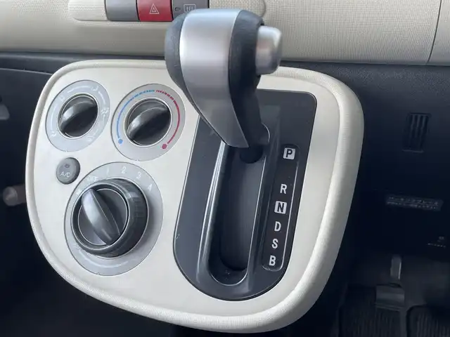 ダイハツ ミラ ココア L 島根県 2015(平27)年 8.2万km パールホワイトⅢ 社外SDナビ(Bluetooth/AM/FM)/CD/DVD/フルセグTV/ETC/ドリンクホルダー/ドアバイザー/禁煙車/エコアイドル機能/ベンチシート/純正フロアマット/盗難防止装置/エアバック(運転席・助手席)/ABS