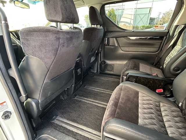 トヨタ アルファードハイブリット SR 静岡県 2017(平29)年 9.9万km ホワイトパールクリスタルシャイン ワンオーナー/純正メモリナビ/AM/FM/CD/DVD/BT/フルセグ/バックカメラ/フリップダウンモニター/両側パワースライドドア/純正フロアマット/クルーズコントロール/オートホールド/パワーバックドア/ビルトイン2.0ETC/ハーフレザーシート/オットマン（助手席・セカンドシート）