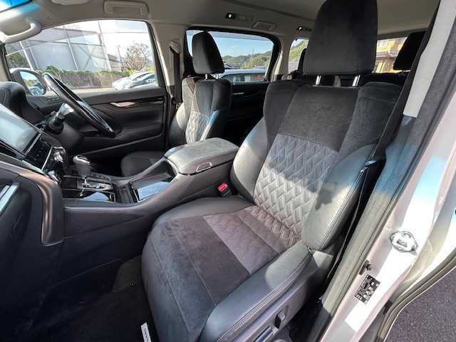 トヨタ アルファードハイブリット SR 静岡県 2017(平29)年 9.9万km ホワイトパールクリスタルシャイン ワンオーナー/純正メモリナビ/AM/FM/CD/DVD/BT/フルセグ/バックカメラ/フリップダウンモニター/両側パワースライドドア/純正フロアマット/クルーズコントロール/オートホールド/パワーバックドア/ビルトイン2.0ETC/ハーフレザーシート/オットマン（助手席・セカンドシート）