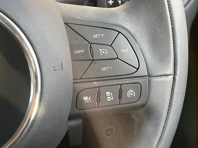 フィアット ５００Ｘ ポップスタープラス 青森県 2018(平30)年 3.6万km グレー レーダークルーズコントロール/ブラインドスポットモニター/パドルシフト/バックカメラ/ドライブレコーダー/ETC/Bluetooth/純正アルミホイール/純正フロアマット/前席シートヒーター/コーナーセンサー/オートライト/レーンキープアシスト/スマートキー/ステアリングスイッチ/ファッショングレー　カラーコード679