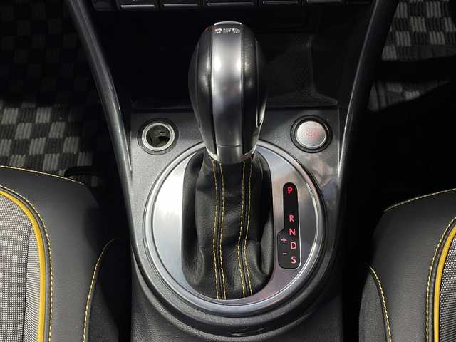 フォルクスワーゲン ザ・ビートル デューン 愛媛県 2018(平30)年 4.3万km 黒 純正ナビ/フルセグＴＶ/Bluetooth/ＣＤ／ＤＶＤ/ＦＭ／ＡＭ/バックカメラ/ＥＴＣ/ステアリングスイッチ/パドルシフト/ブラインドスポットモニター/ハーフレザーシート/純正１８インチアルミホイール/オートライト/スマートキー/プッシュスタート