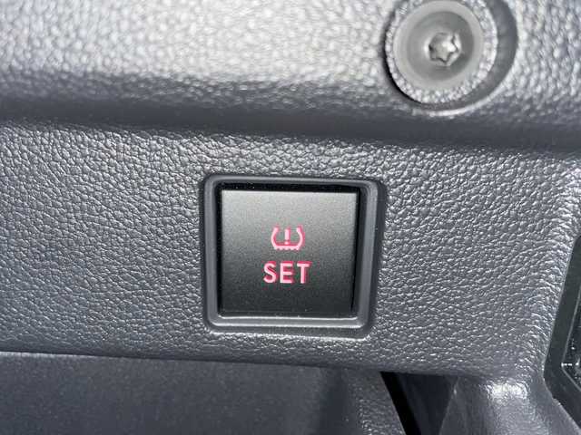 フォルクスワーゲン ザ・ビートル デューン 愛媛県 2018(平30)年 4.3万km 黒 純正ナビ/フルセグＴＶ/Bluetooth/ＣＤ／ＤＶＤ/ＦＭ／ＡＭ/バックカメラ/ＥＴＣ/ステアリングスイッチ/パドルシフト/ブラインドスポットモニター/ハーフレザーシート/純正１８インチアルミホイール/オートライト/スマートキー/プッシュスタート