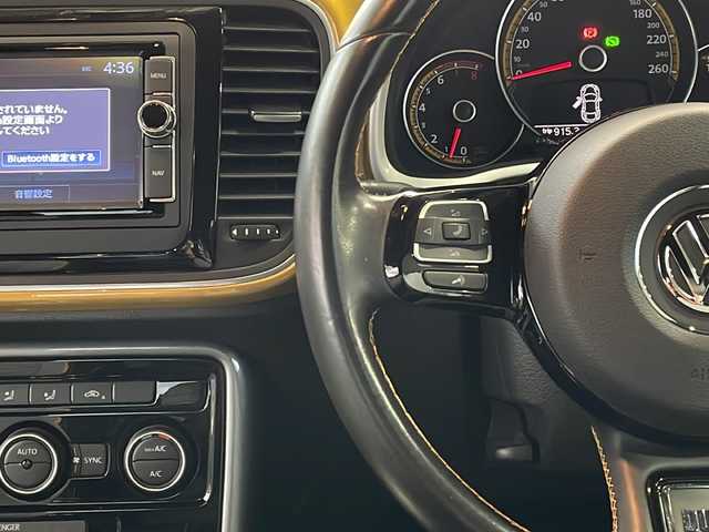 フォルクスワーゲン ザ・ビートル デューン 愛媛県 2018(平30)年 4.3万km 黒 純正ナビ/フルセグＴＶ/Bluetooth/ＣＤ／ＤＶＤ/ＦＭ／ＡＭ/バックカメラ/ＥＴＣ/ステアリングスイッチ/パドルシフト/ブラインドスポットモニター/ハーフレザーシート/純正１８インチアルミホイール/オートライト/スマートキー/プッシュスタート