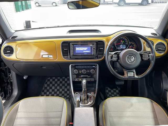 フォルクスワーゲン ザ・ビートル デューン 愛媛県 2018(平30)年 4.3万km 黒 純正ナビ/フルセグＴＶ/Bluetooth/ＣＤ／ＤＶＤ/ＦＭ／ＡＭ/バックカメラ/ＥＴＣ/ステアリングスイッチ/パドルシフト/ブラインドスポットモニター/ハーフレザーシート/純正１８インチアルミホイール/オートライト/スマートキー/プッシュスタート